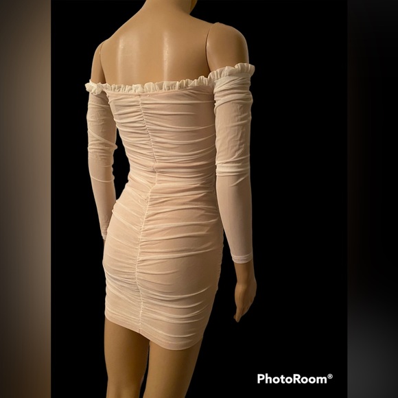 Fashion nova cream front lace up ruched dress size small - Picture 3 of 10